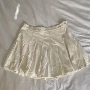NWOT UO White tennis skirt